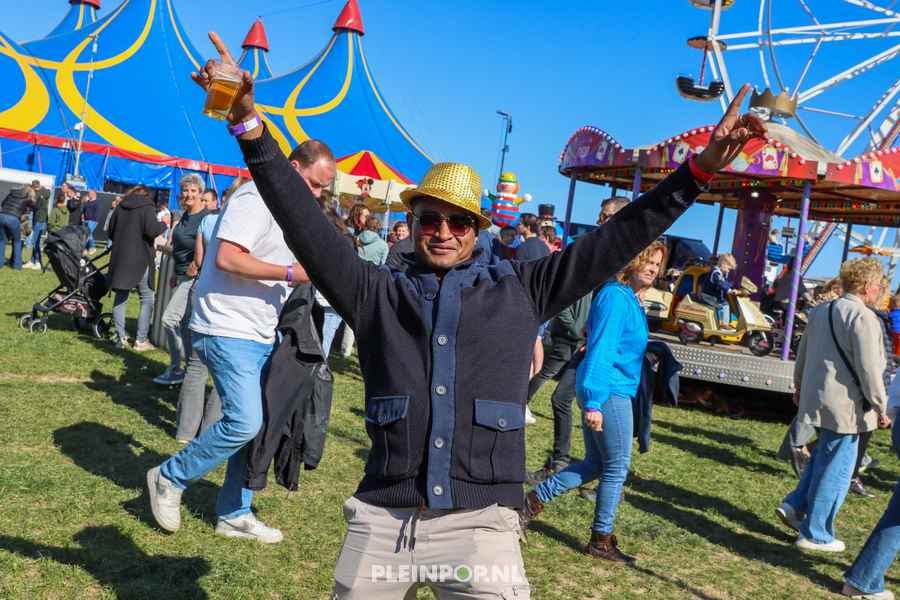 Sfeer Pleinpop Zondag (42)